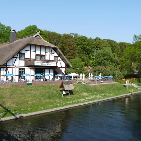 Ferienhaushaelfte Zum Plauer Holiday home Lenz
