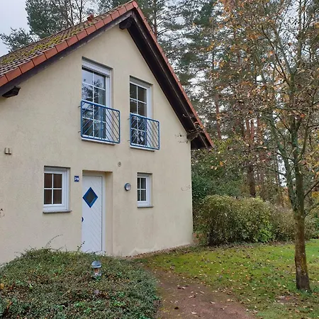 Ferienhaushaelfte Zum Plauer Lenz